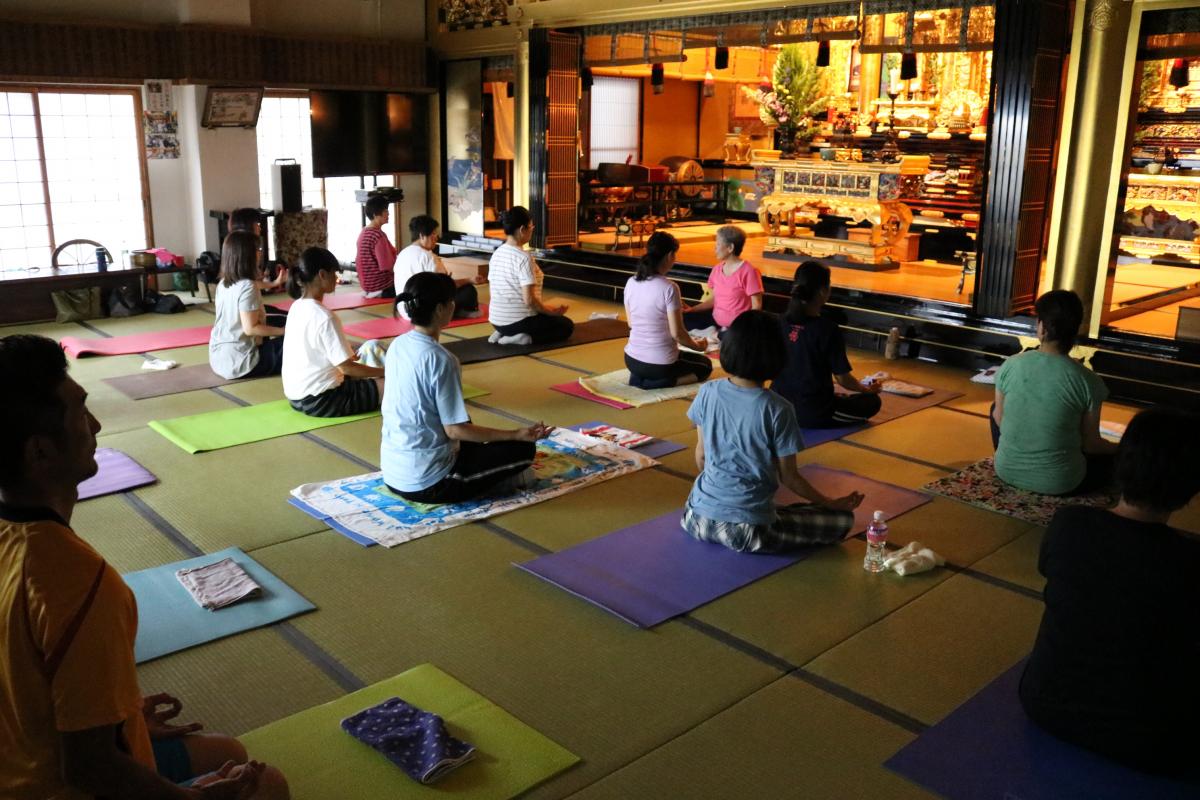 7月23日　寺ヨガ