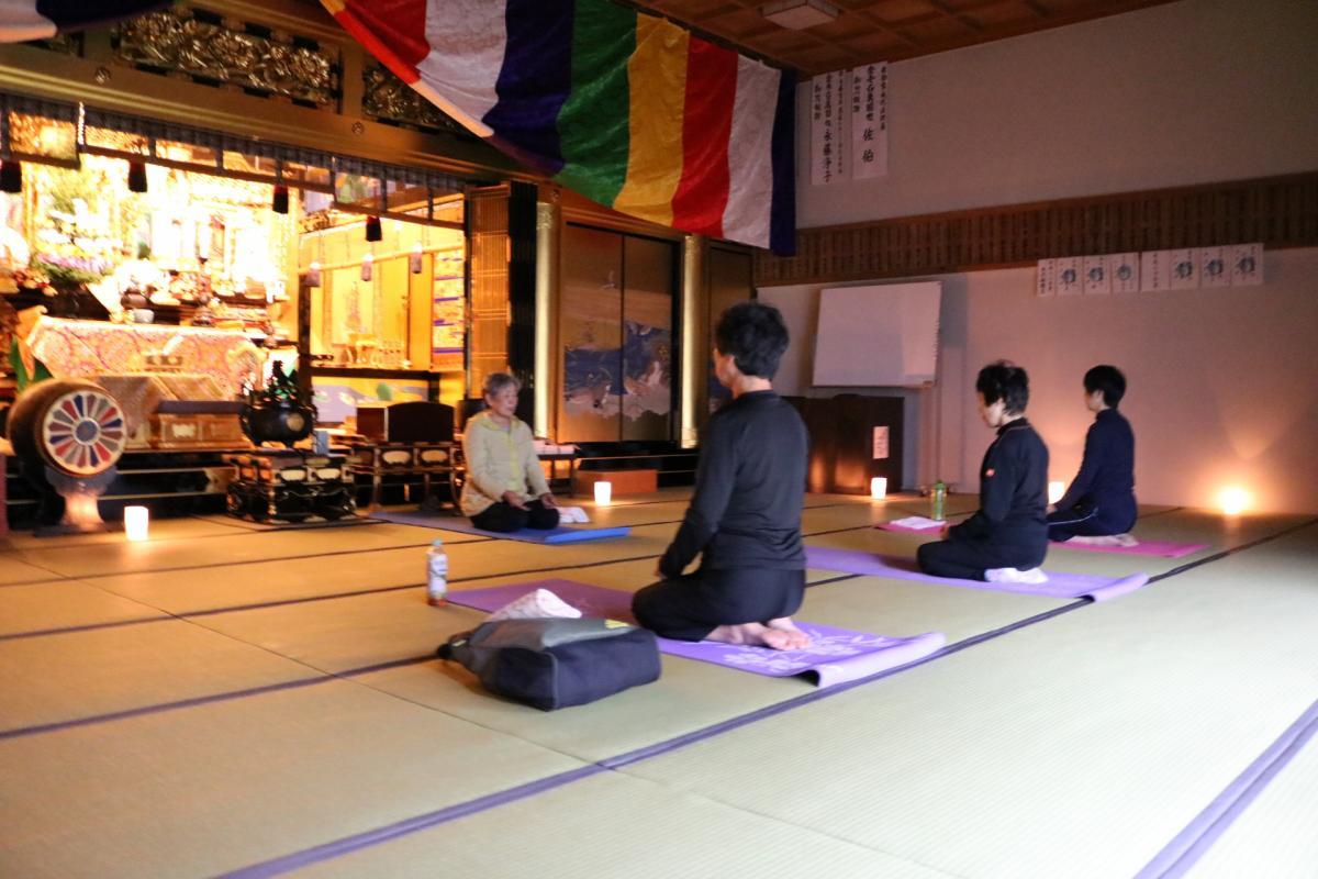 11月25日　寺ヨガ