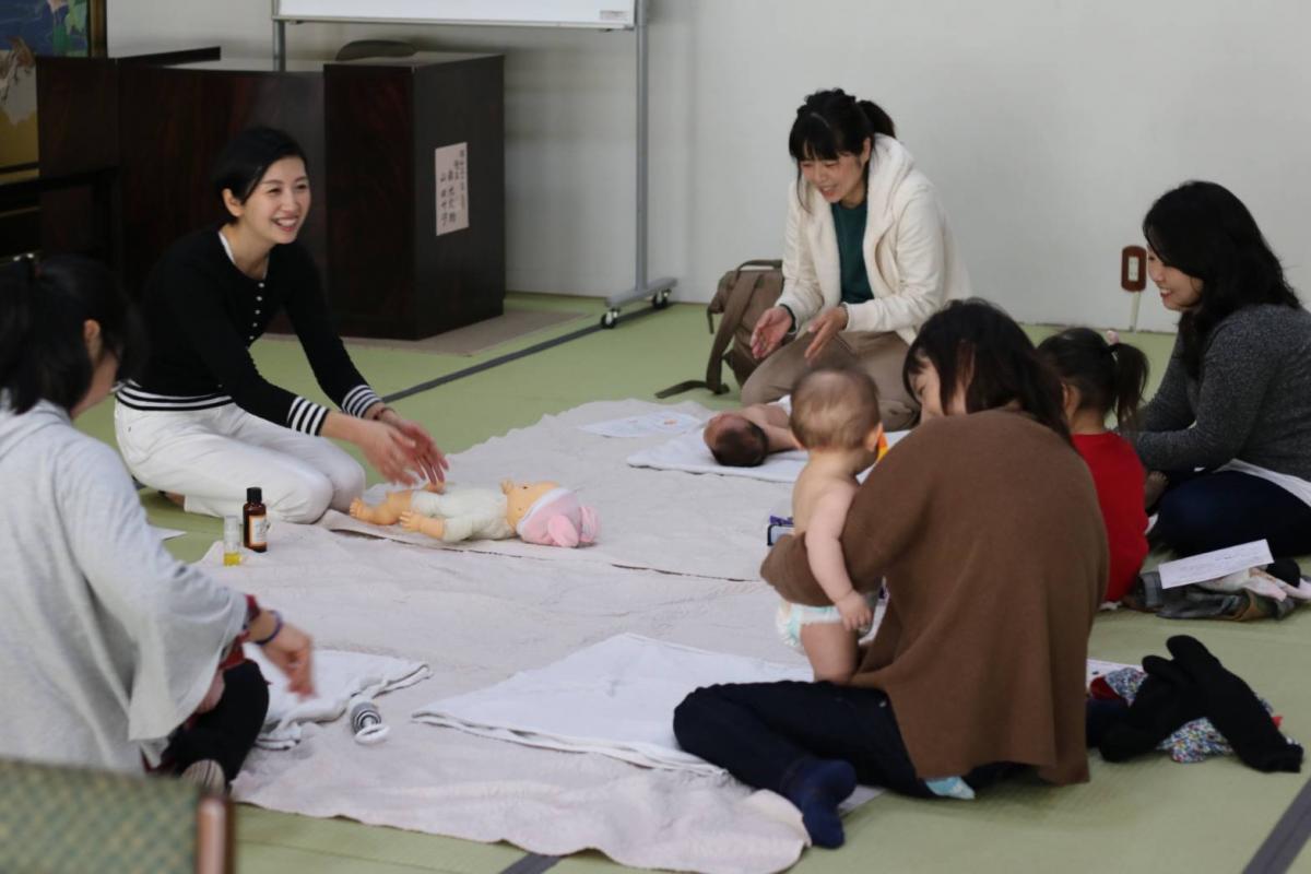 2月22日    ベビーマッサージ教室〜赤ちゃんとママのひろばin常照寺〜