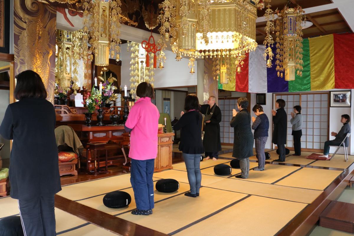 2019.3.1    寺子屋(お寺で春の坐禅体験)