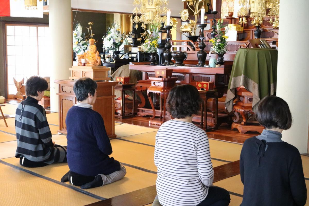 2月1日    寺子屋(お寺で冬の坐禅体験)