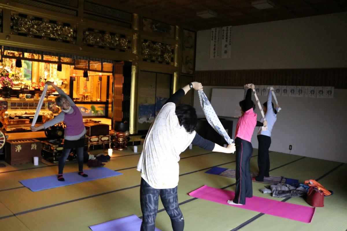 2月23日    寺ヨガ