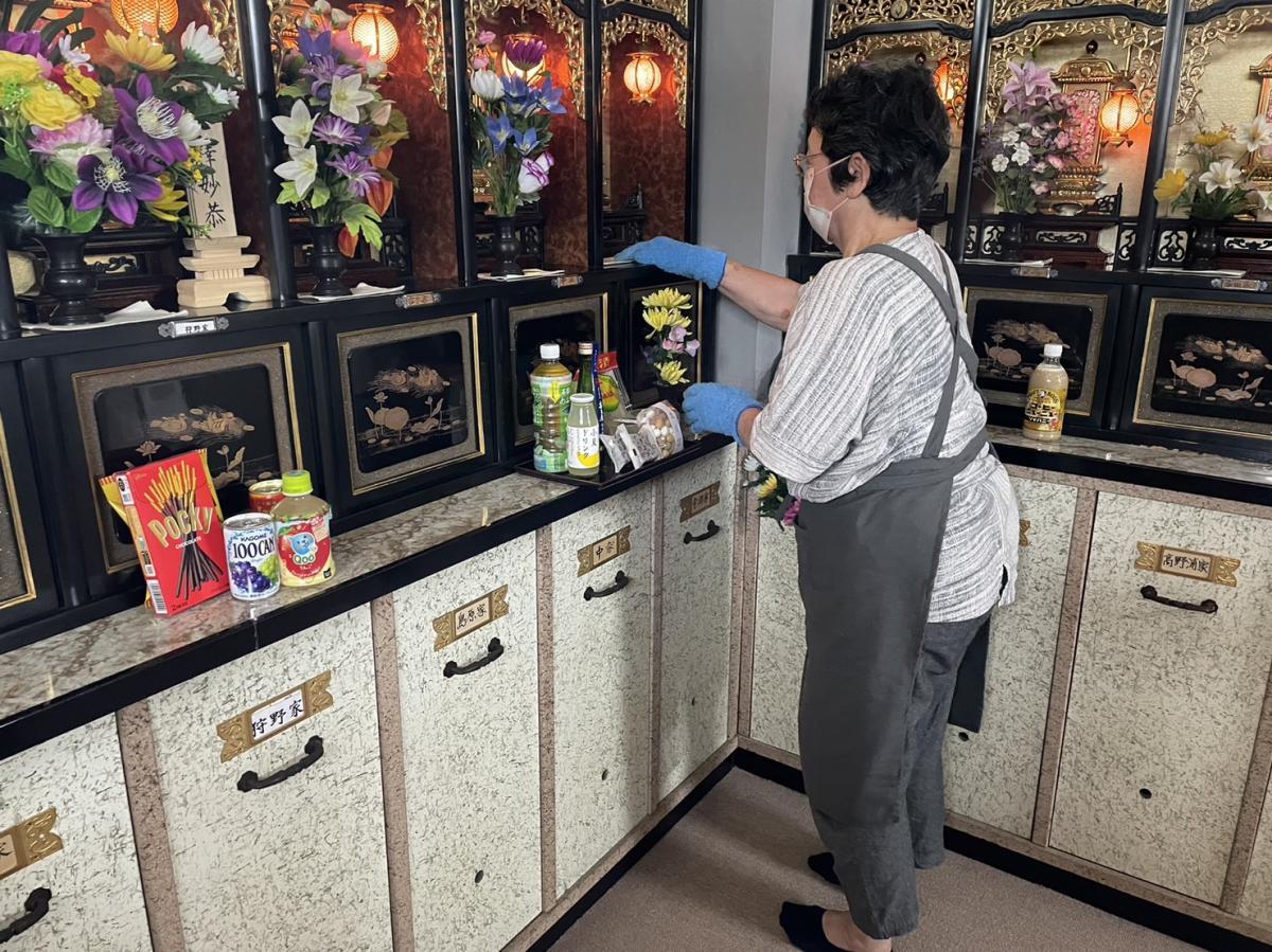 6月8日    寺院・納骨堂清掃ボランティア活動